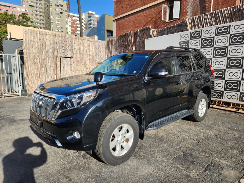  29528  TOYOTA LANDCRUISER PRADO  2016  