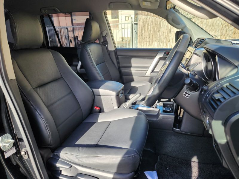  29528  TOYOTA LANDCRUISER PRADO  2016  