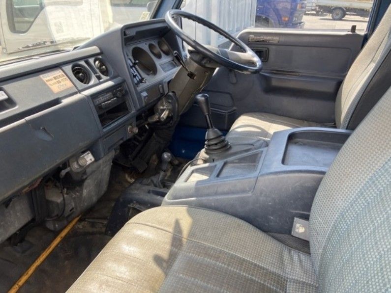  29535  TOYOTA DYNA  1990  