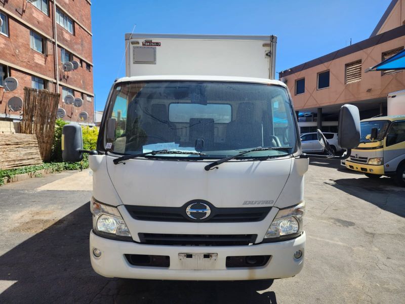  29537  HINO DUTRO  2015 