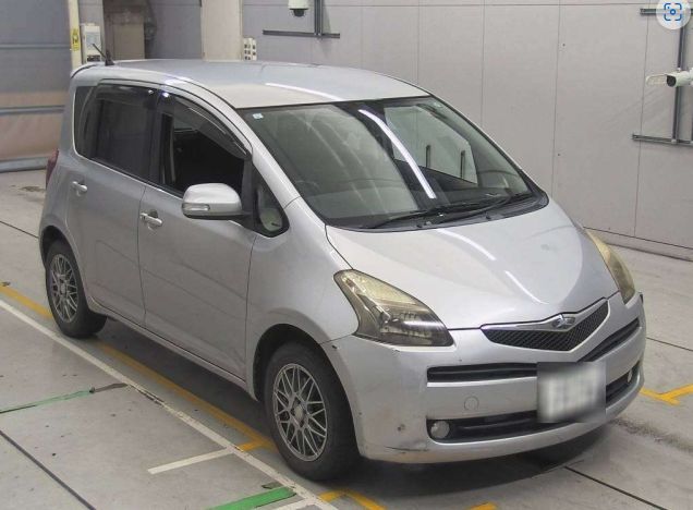 27910 TOYOTA AURIS  2011  