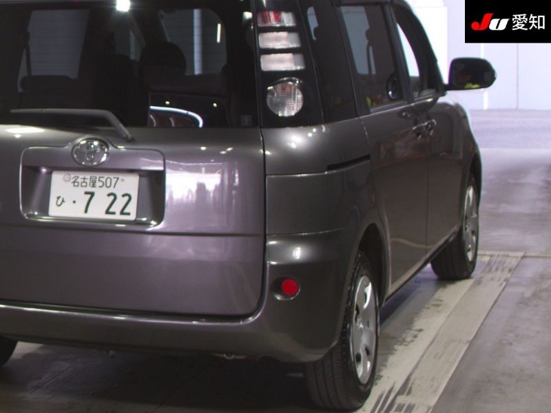  29555  TOYOTA SIENTA  2009  
