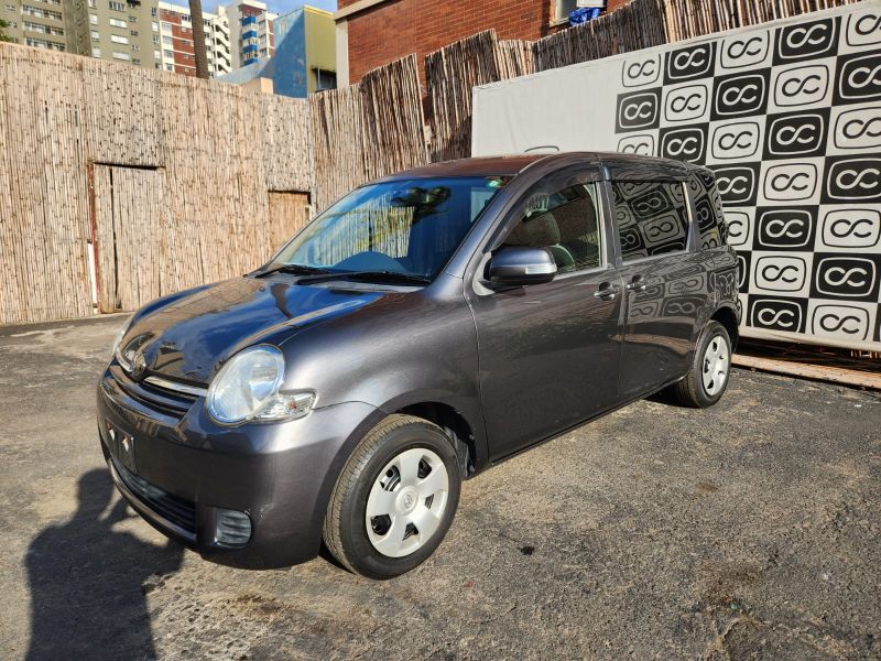  29555  TOYOTA SIENTA  2009  