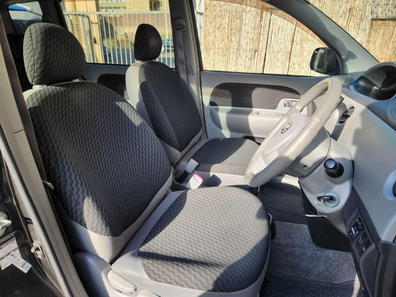  29555  TOYOTA SIENTA  2009  