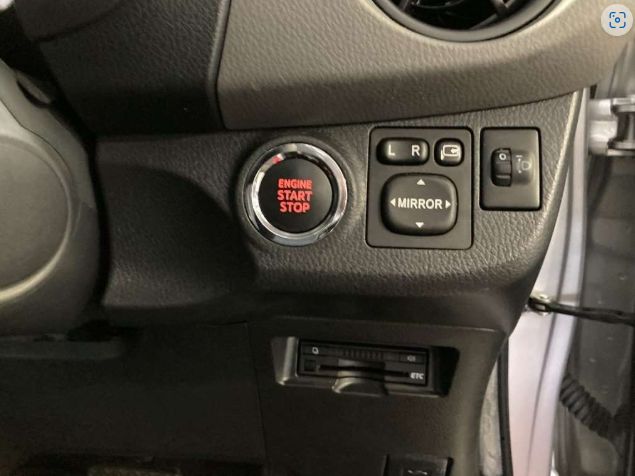  29556  TOYOTA VITZ  2016  