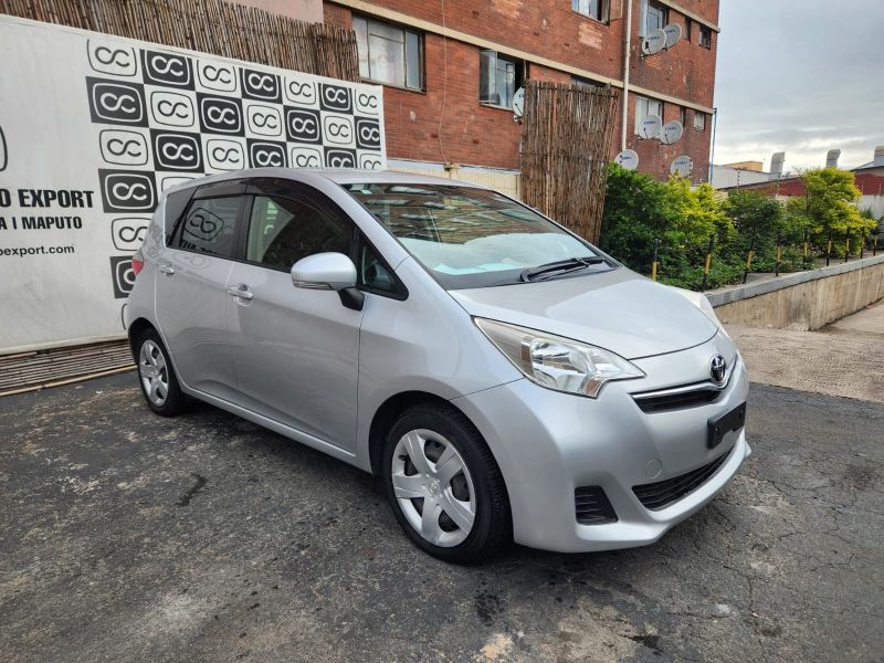  29563  TOYOTA RACTIS  2012  