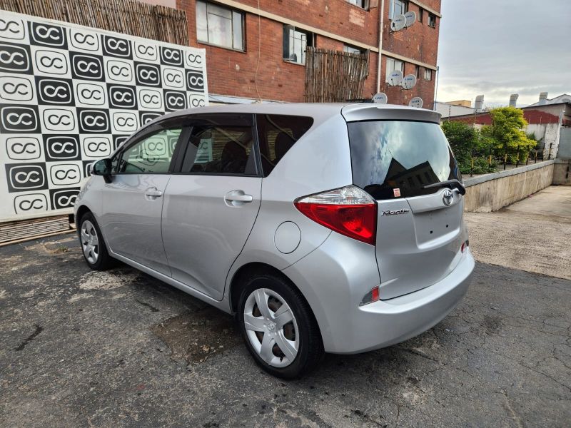  29563  TOYOTA RACTIS  2012  