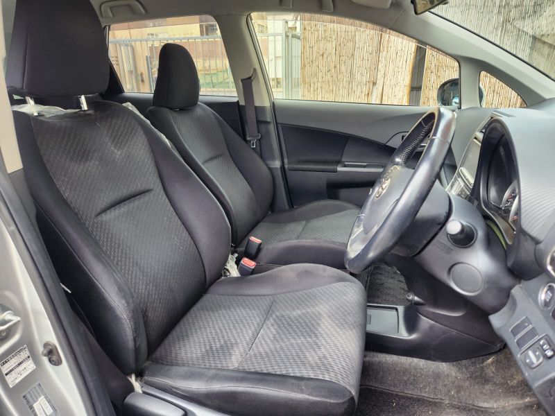  29563  TOYOTA RACTIS  2012  