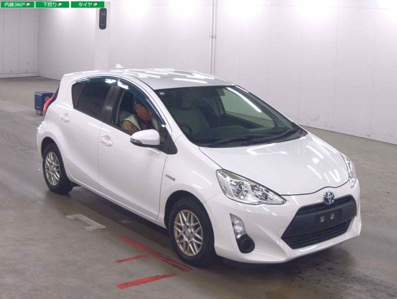  27910 TOYOTA AURIS  2011  