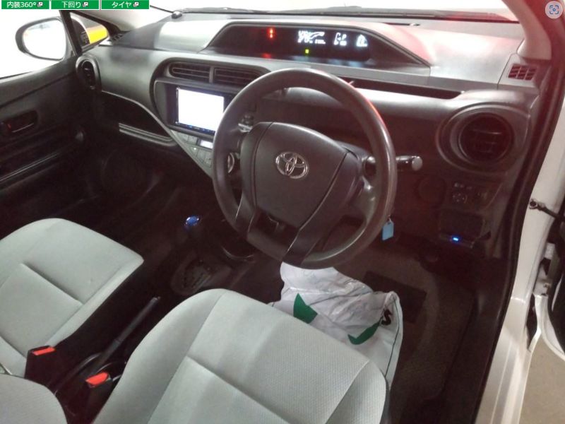  29565  TOYOTA AQUA  2016  