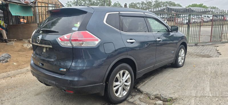 29567  NISSAN X-TRAIL  2016  