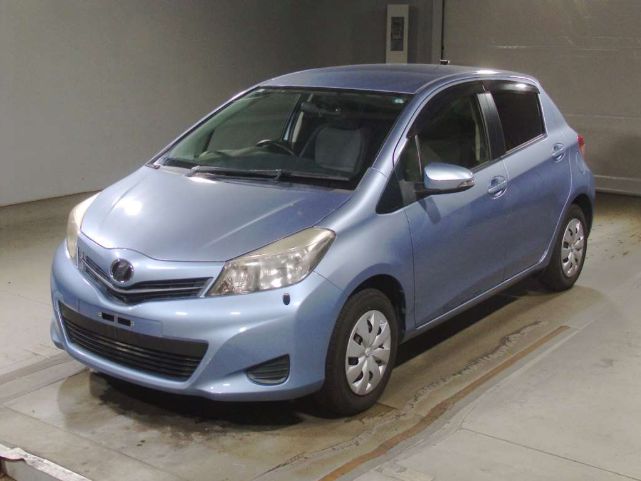  29596  TOYOTA VITZ  2013  