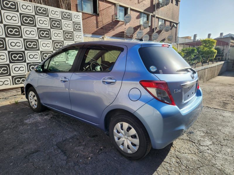  29596  TOYOTA VITZ  2013  