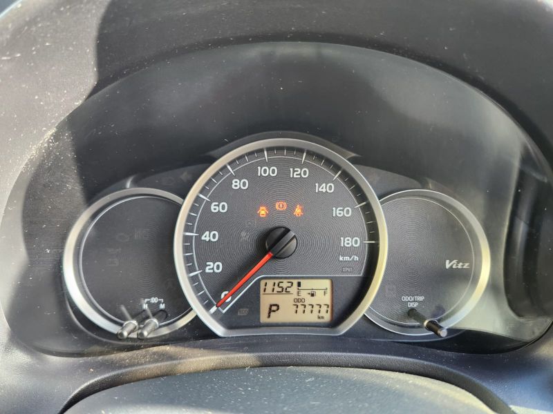  29596  TOYOTA VITZ  2013  