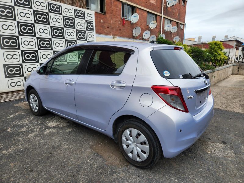  29597  TOYOTA VITZ  2012  