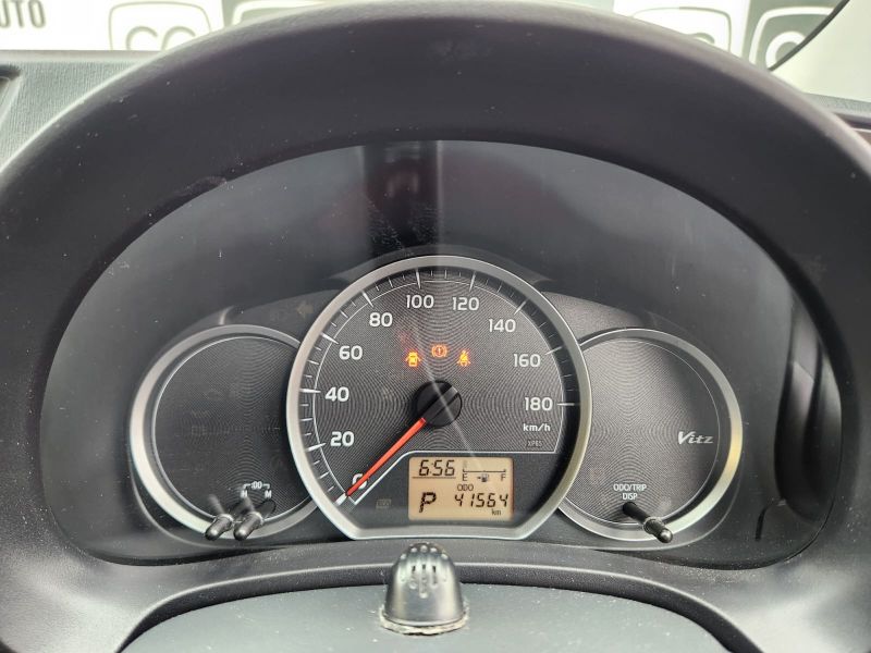  29597  TOYOTA VITZ  2012  