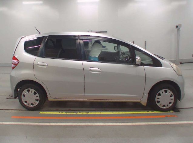  29598  HONDA FIT  2010  