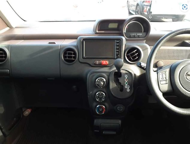  29600  TOYOTA PORTE  2016  