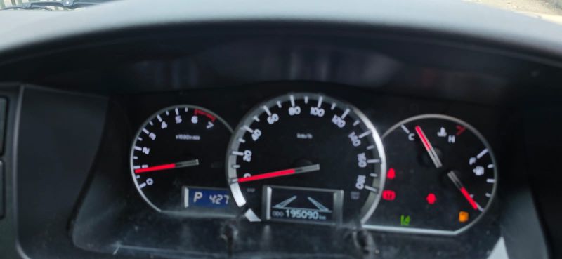  29602  TOYOTA HIACE  2018  