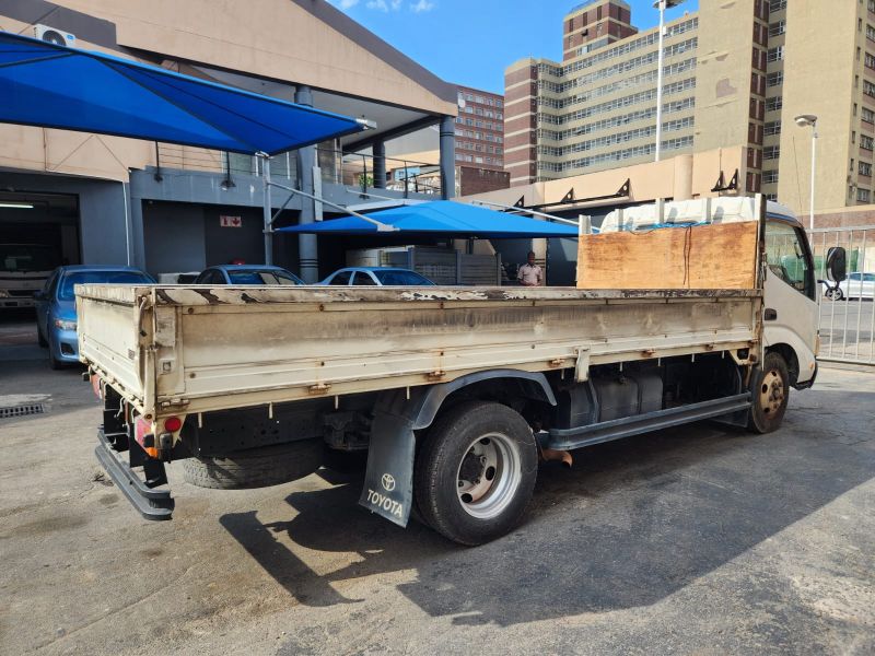  29604  TOYOTA DYNA  2004  