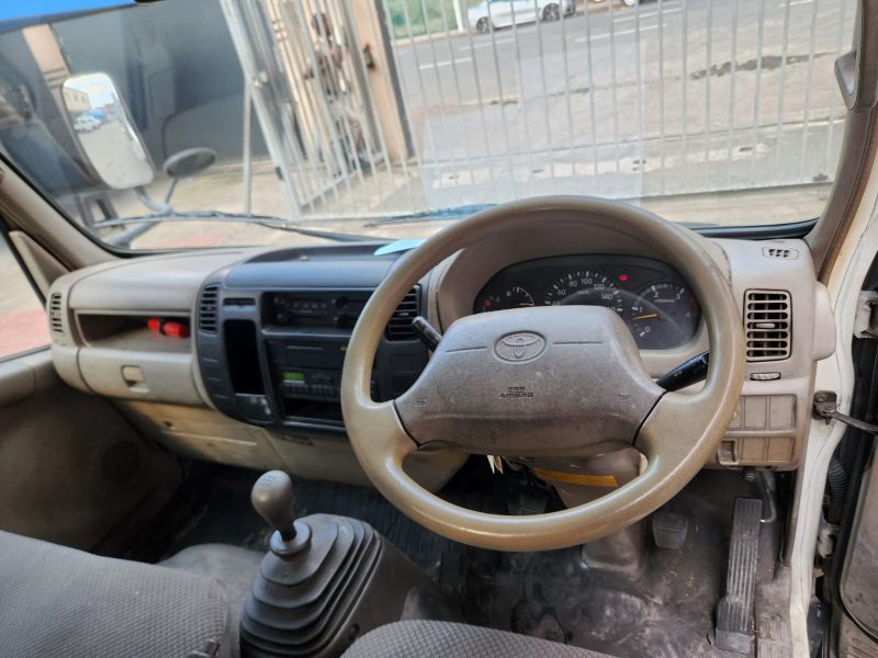  29604  TOYOTA DYNA  2004  