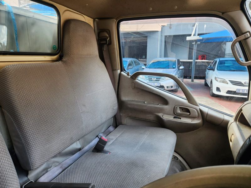  29604  TOYOTA DYNA  2004  