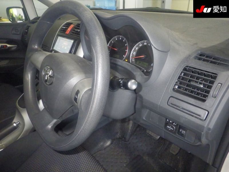  29609  TOYOTA AURIS  2009  
