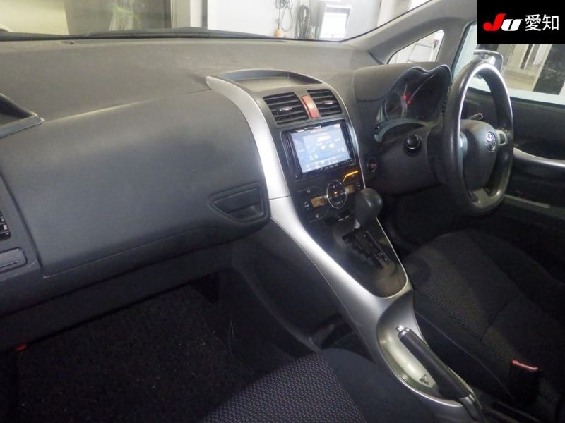  29609  TOYOTA AURIS  2009  