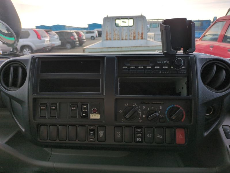 29611  HINO DUTRO  2012