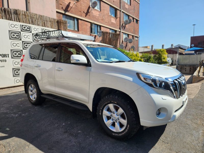  29615  TOYOTA LANDCRUISER PRADO  2015  