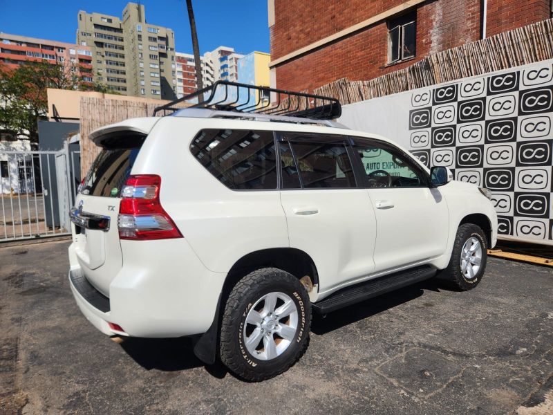  29615  TOYOTA LANDCRUISER PRADO  2015  