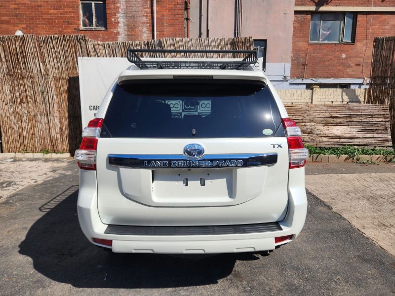  29615  TOYOTA LANDCRUISER PRADO  2015  