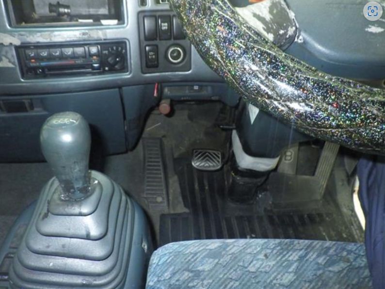  29631  NISSAN CONDOR  2000  