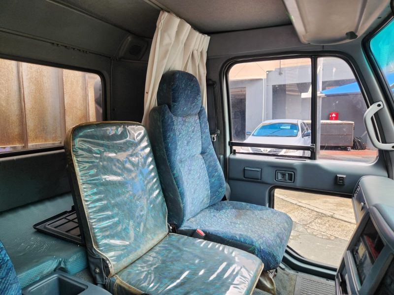  29631  NISSAN CONDOR  2000  