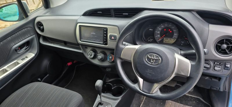  29639  TOYOTA VITZ  2016  
