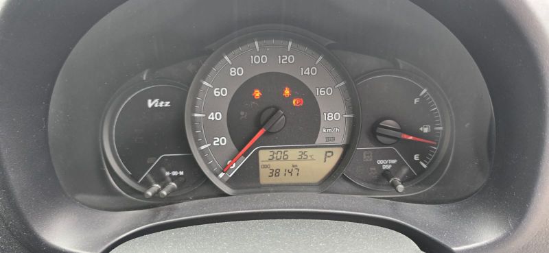  29639  TOYOTA VITZ  2016  