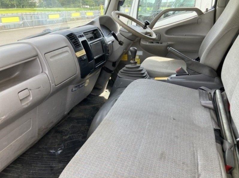  29642  TOYOTA DYNA  2004  