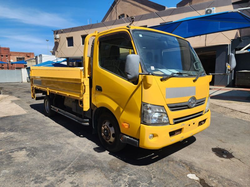  29645  HINO DUTRO  2015  