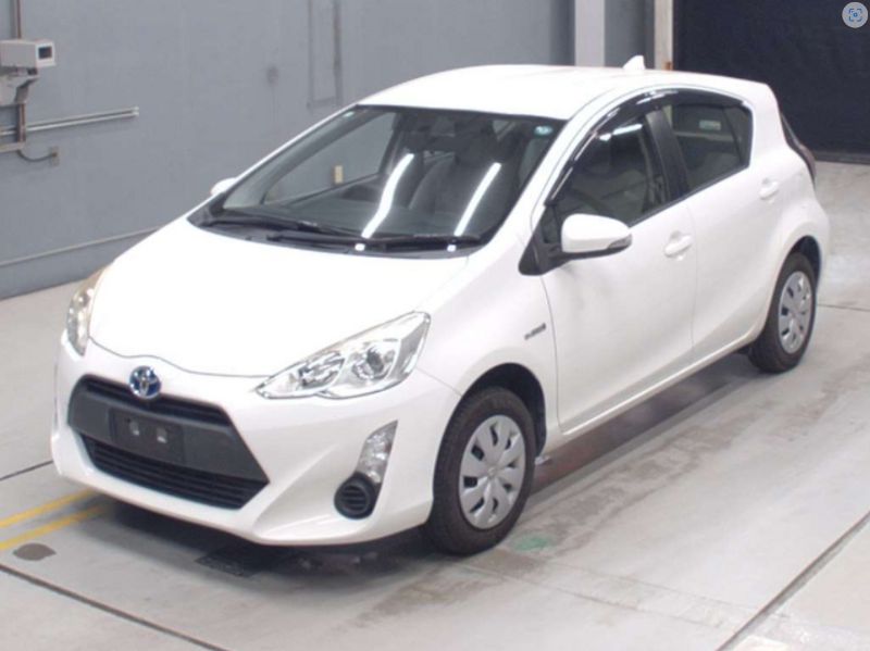  29656  TOYOTA AQUA  2016  