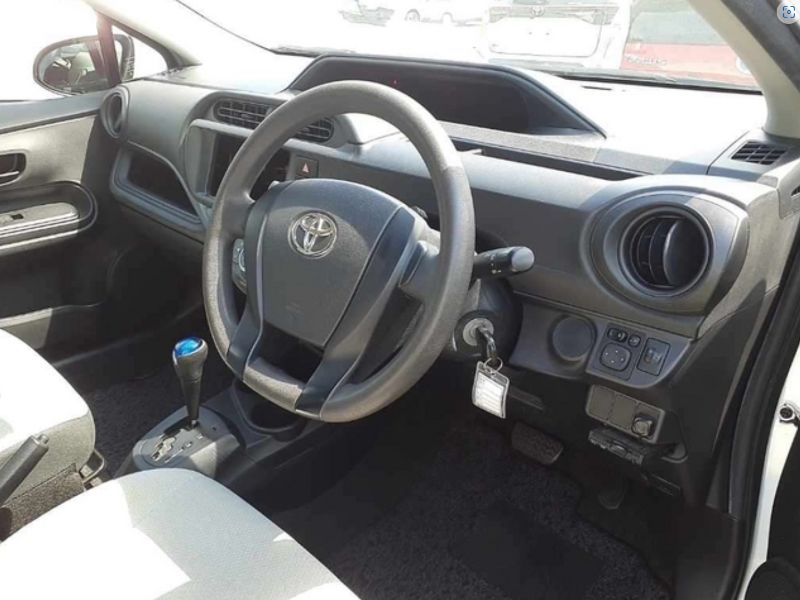  29656  TOYOTA AQUA  2016  