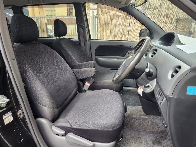  29658  TOYOTA SIENTA  2013  