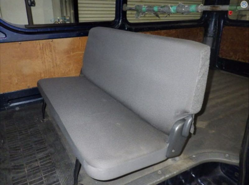  29660  TOYOTA HIACE  2006  