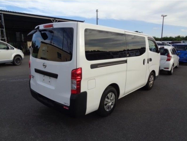  29662  NISSAN CARAVAN  2017  