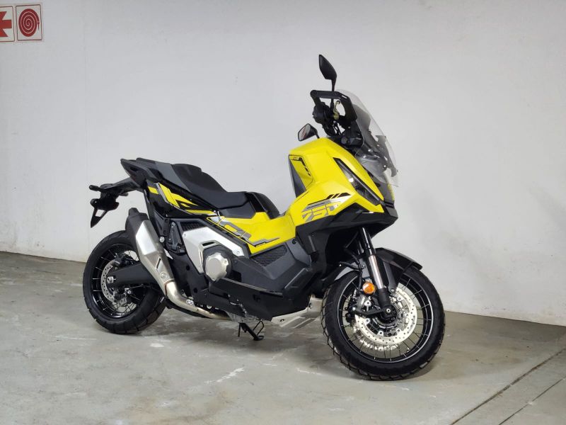  29673  HONDA X-ADV  2025  