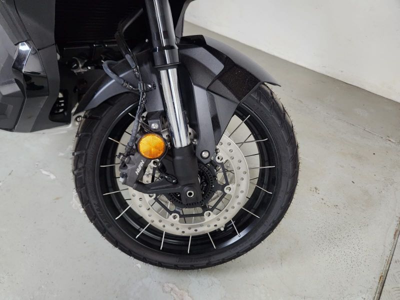  29673  HONDA X-ADV  2025  