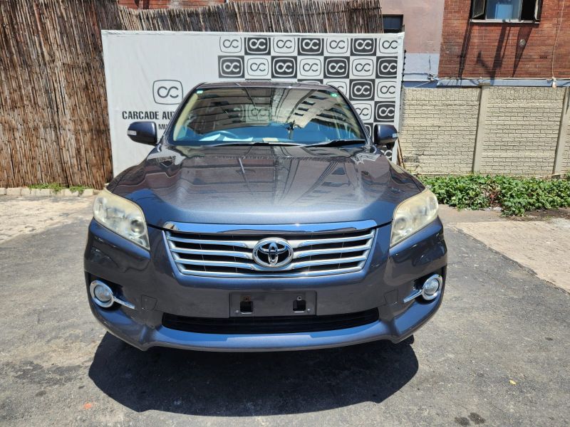  29675  TOYOTA VANGUARD  2011 