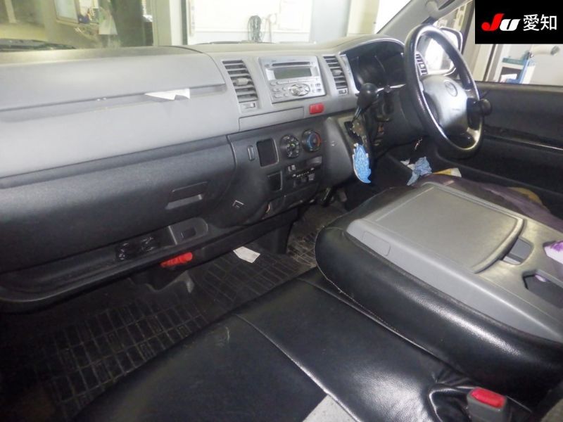  29679  TOYOTA HIACE  2006  