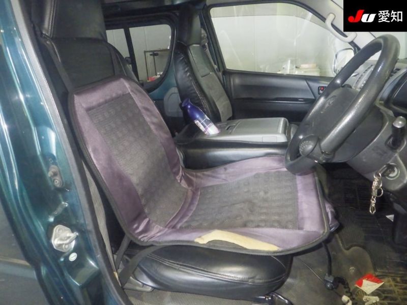  29679  TOYOTA HIACE  2006  