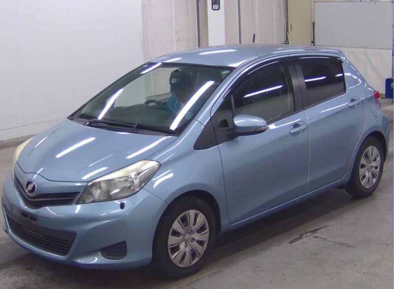  29692  TOYOTA VITZ  2011  