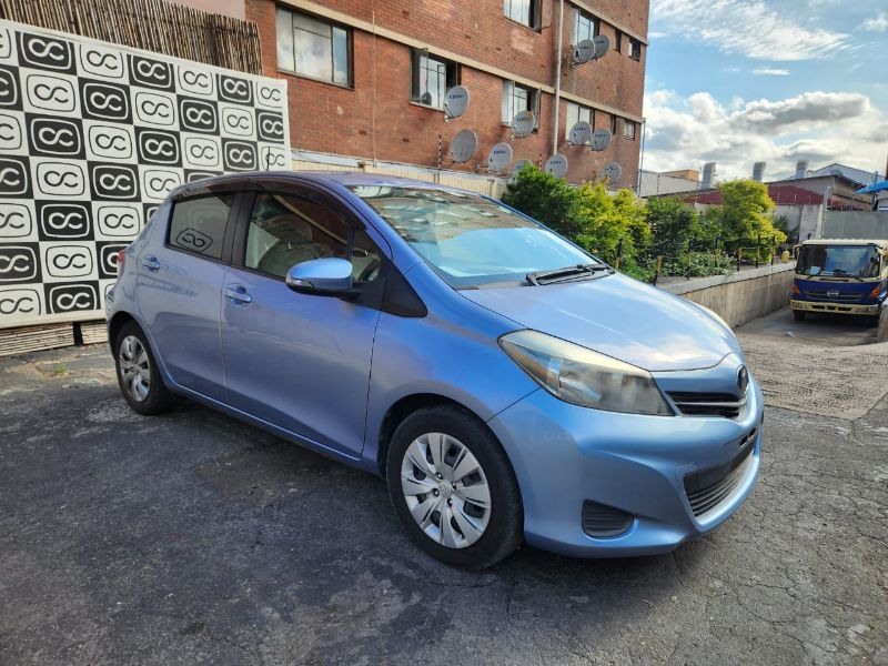  29692  TOYOTA VITZ  2011  